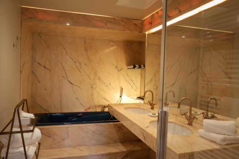 chambre 2 maison d hotes avec baignoire vaucluse